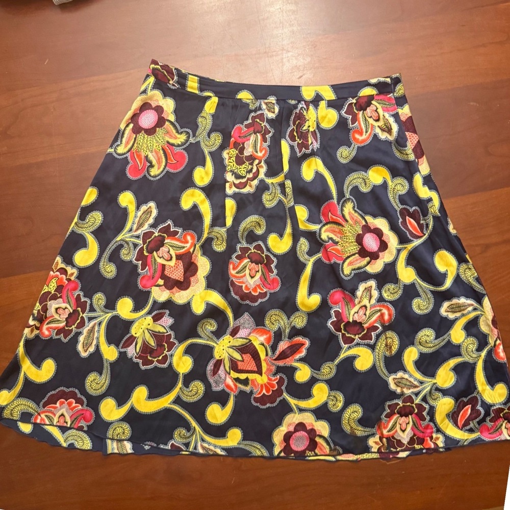 Trina Turk silk‎ skirt size 4 floral black short a-line mini